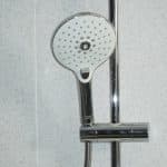 Hauteur mitigeur douche : à quelle hauteur l'installer selon les normes Hauteur mitigeur douche
