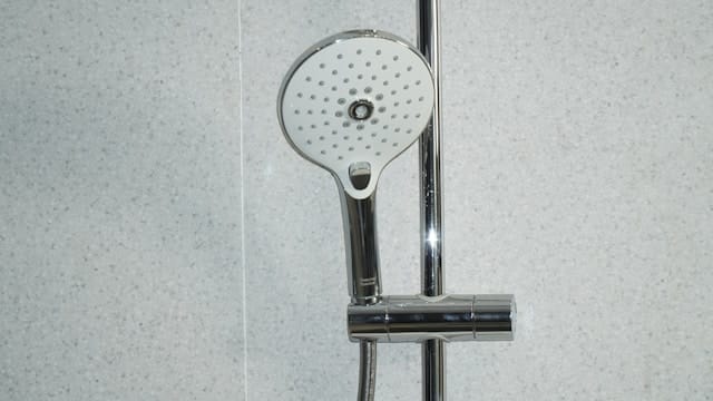 Hauteur mitigeur douche